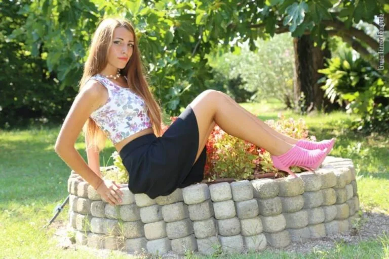ilenia tomassini - Showbiz Models (foto 8)