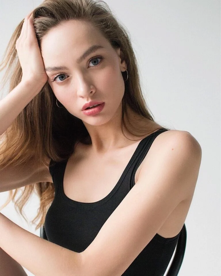 Alina - - Showbiz Models (foto 6)