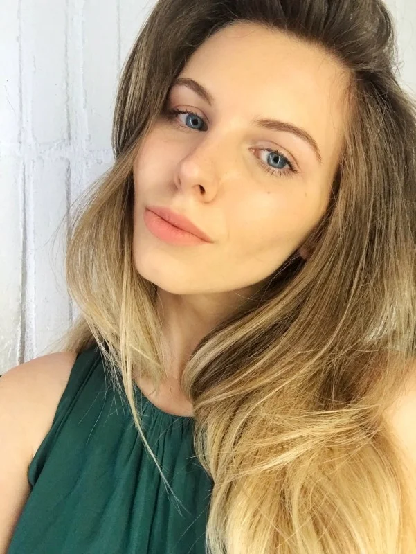 Valentina M. - Hostess