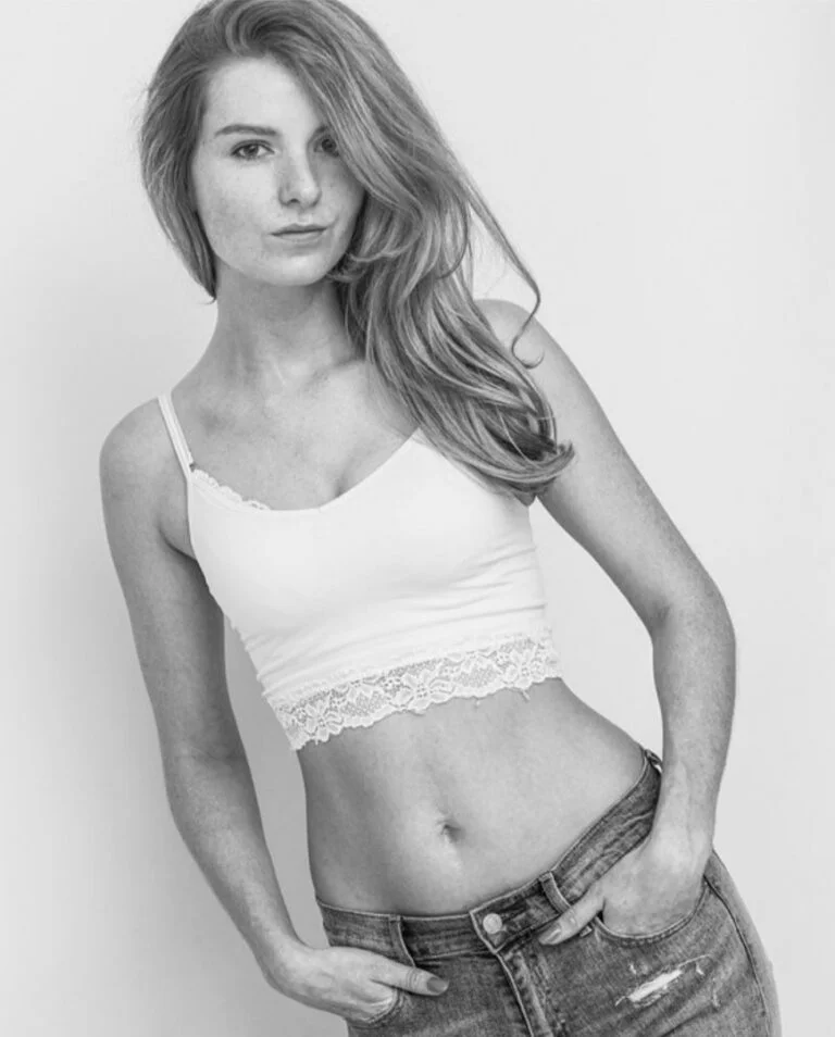kate hallam - Showbiz Models (foto 3)