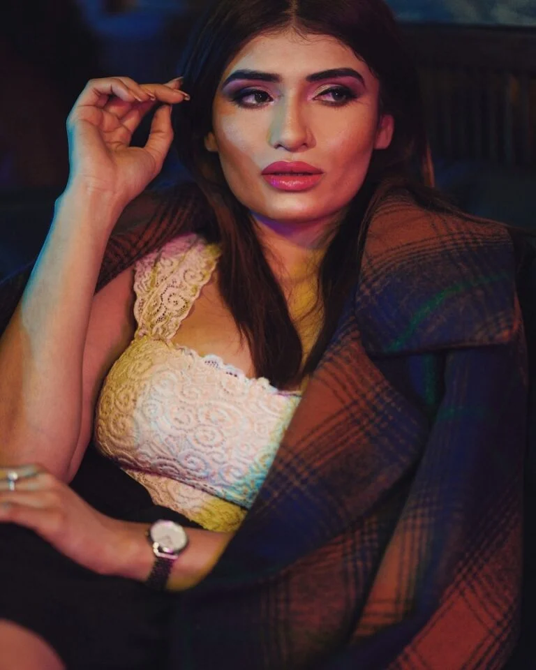 Smriti Tripathi - Showbiz Models (foto 2)