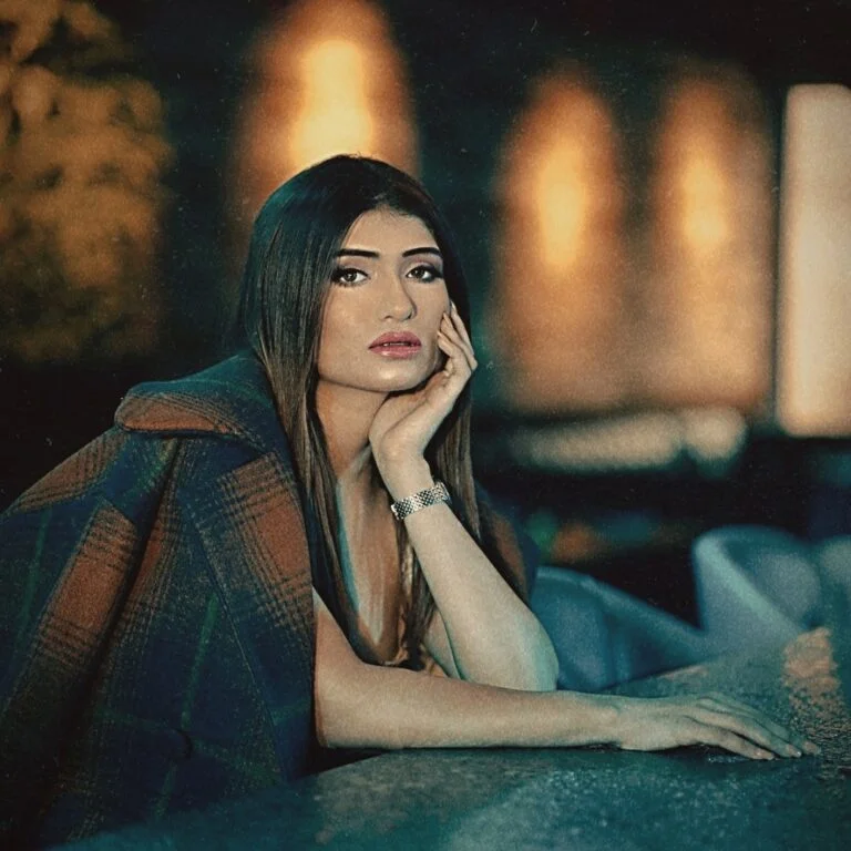 Smriti Tripathi - Showbiz Models (foto 9)