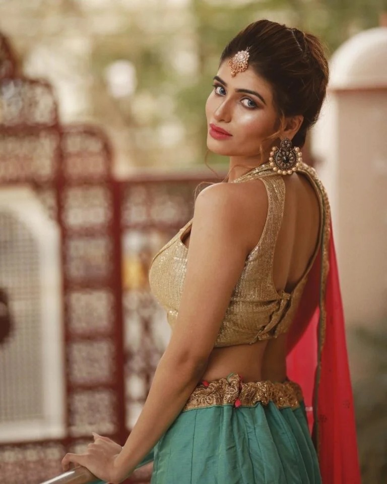 Smriti Tripathi - Showbiz Models (foto 10)