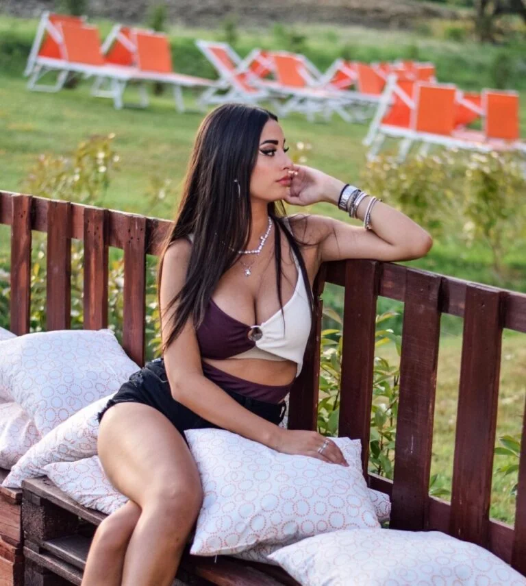 Alessia Montevecchi - Showbiz Models (foto 2)