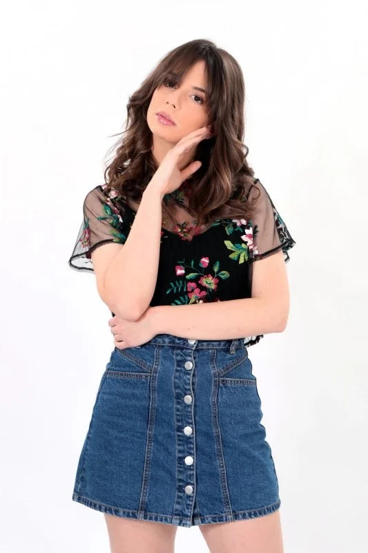 Giovanna B. - Hostess