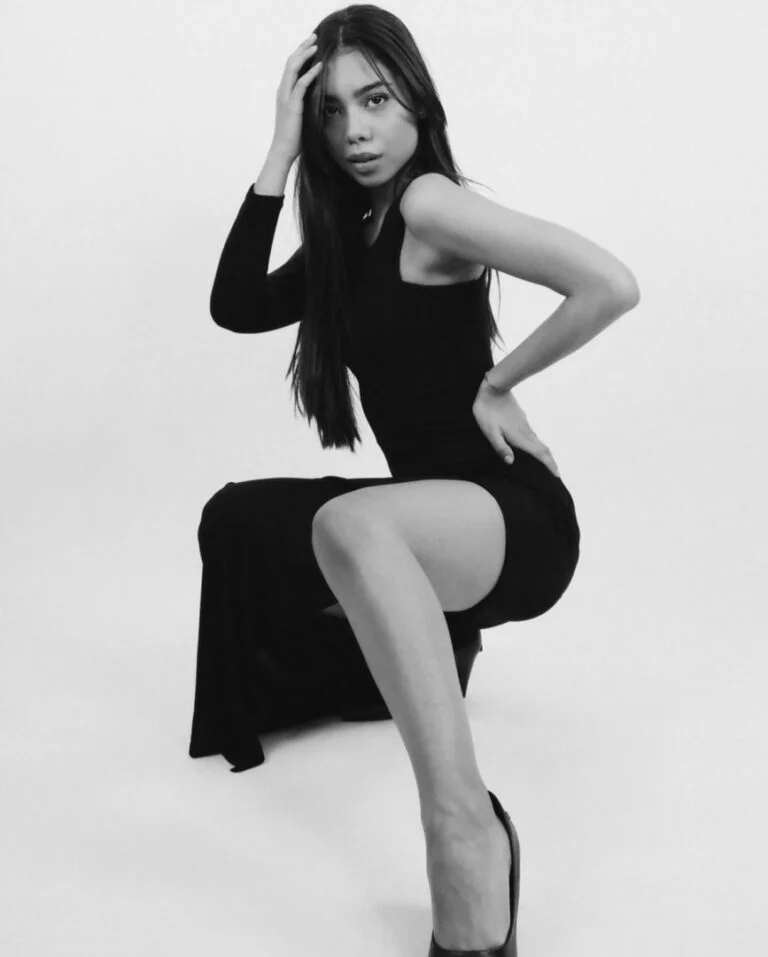 Rennara Maryelle Vitale Azevedo - Showbiz Models (foto 4)