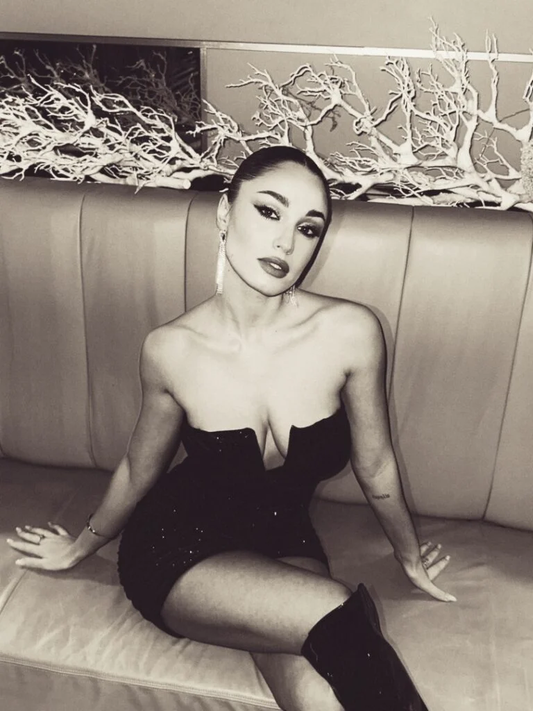 Mihaela Vasilache - Showbiz Models (foto 5)