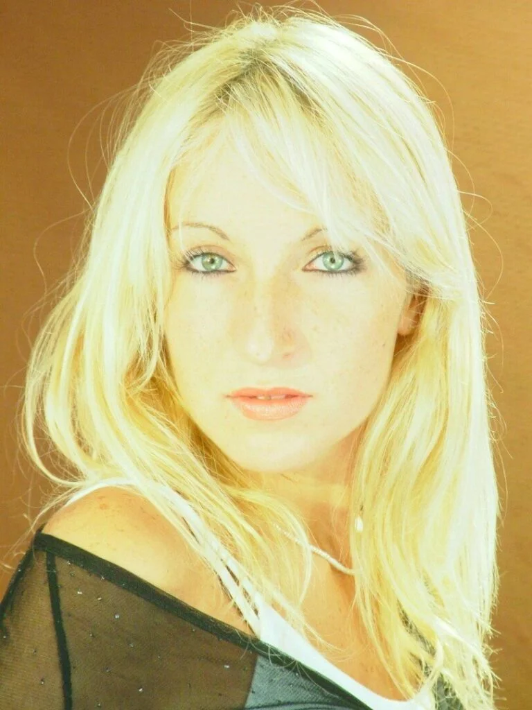 GLORIA ADROVER - Showbiz Models (foto 5)