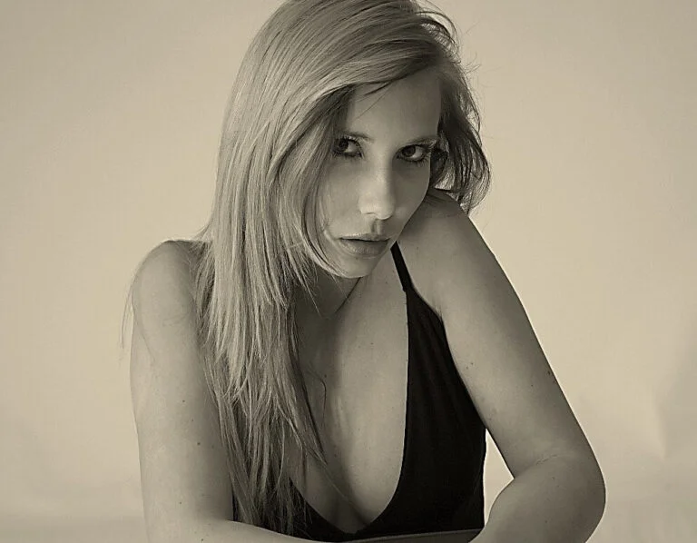 Luciana Raducan - Showbiz Models (foto 4)