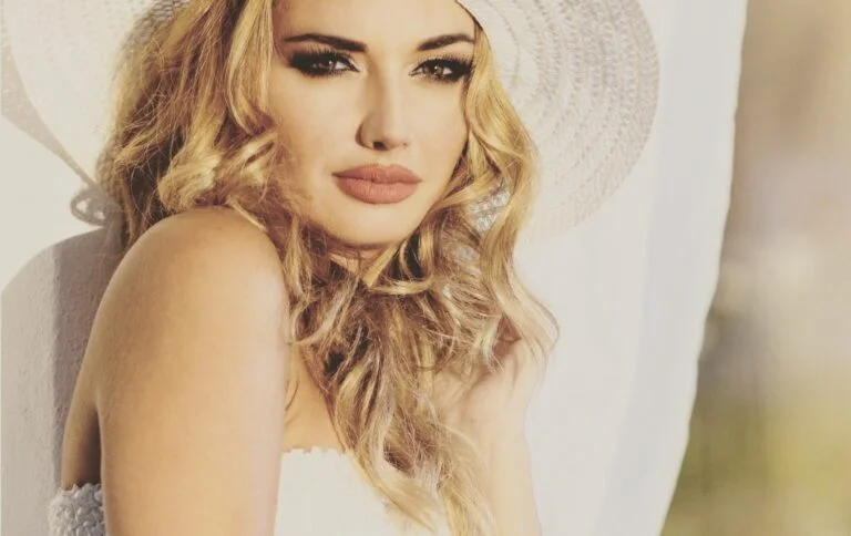 Anna TAGLIENTE - Showbiz Models (foto 6)
