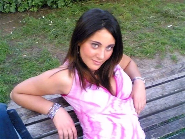 Claudia D. - Hostess