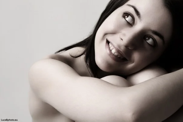 VALENTINA D. - Hostess