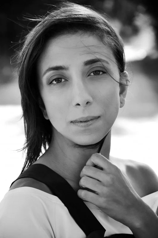 ELISA M. - Hostess