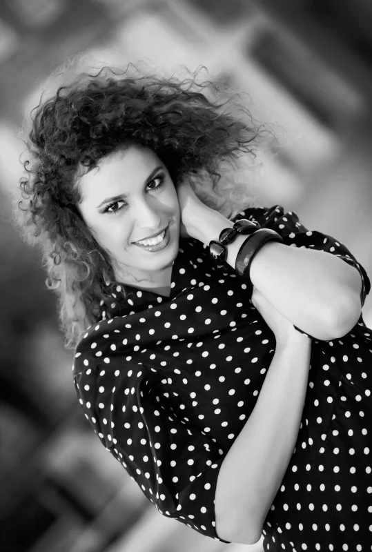 Elisa B. - Hostess