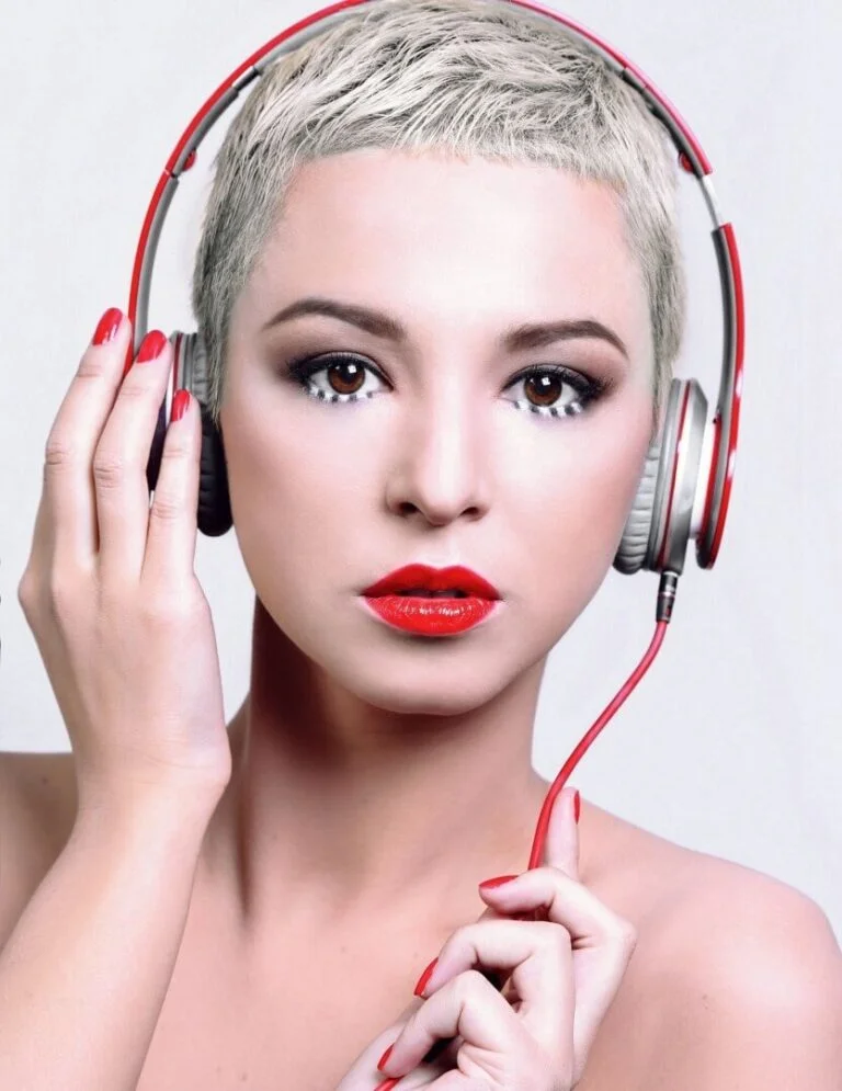 Laura Sizorn - Showbiz Models (foto 7)