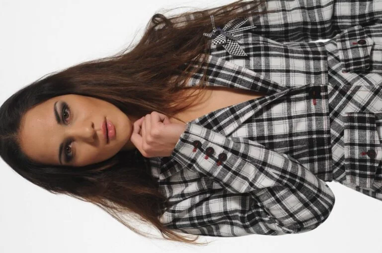 Camila Medeiros - Showbiz Models (foto 7)
