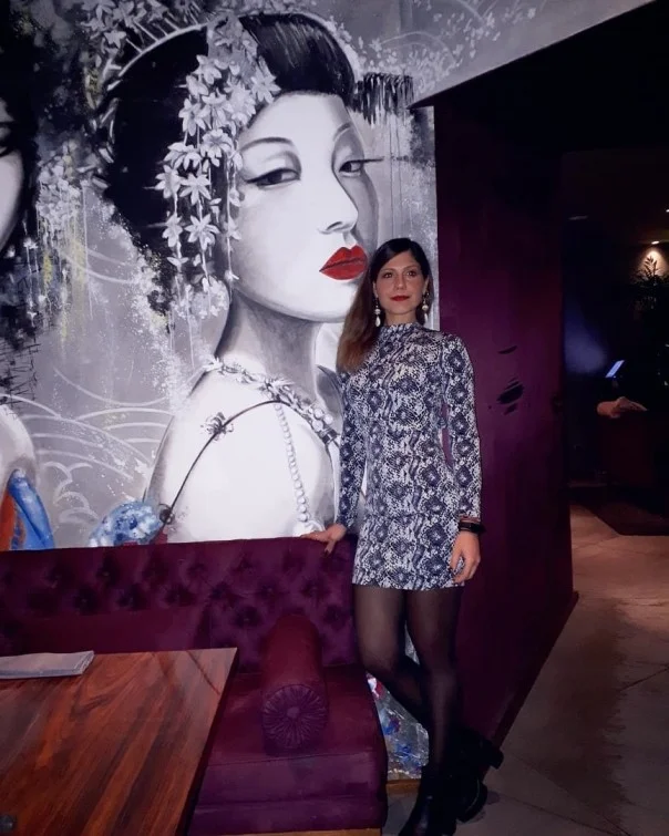 Paola C. - Hostess
