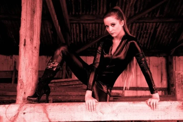 Simmone Taylor - Showbiz Models (foto 3)