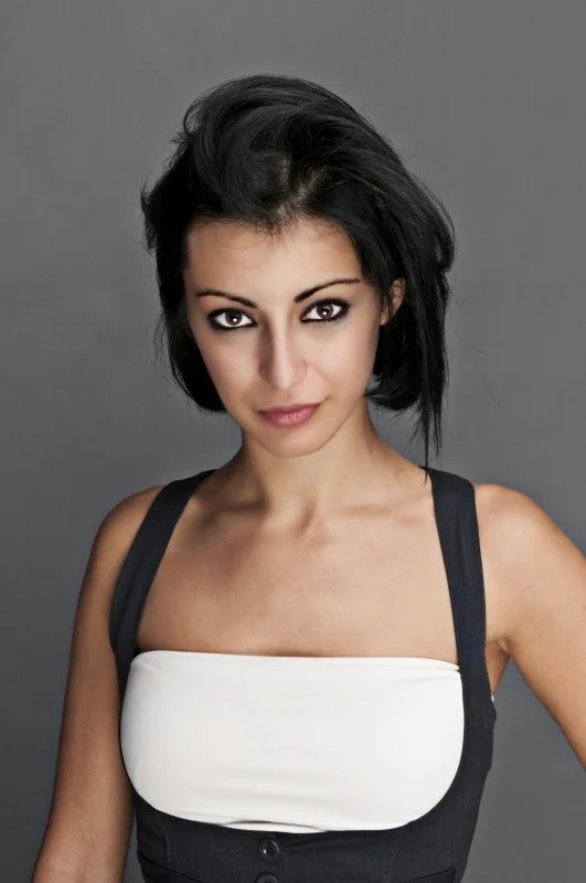 Annalisa C. - Hostess