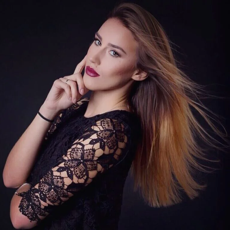Alissa Dokic - Showbiz Models (foto 6)