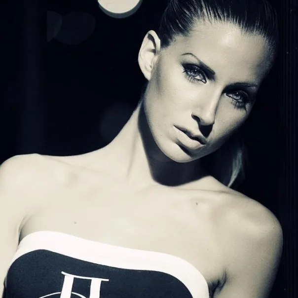 Francesca A. - Hostess