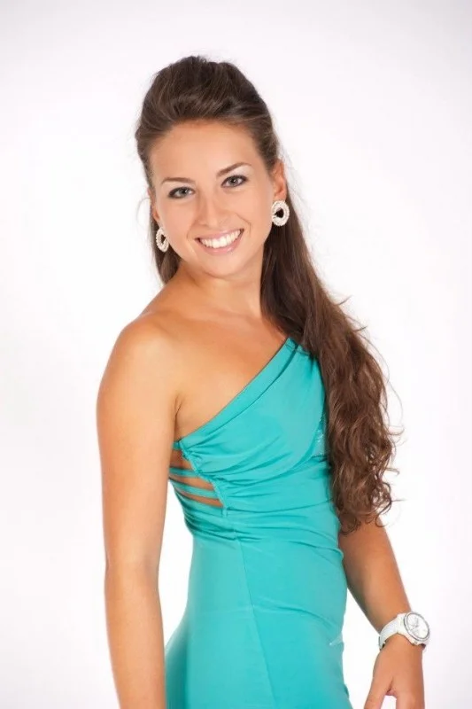 Erika E. - Hostess