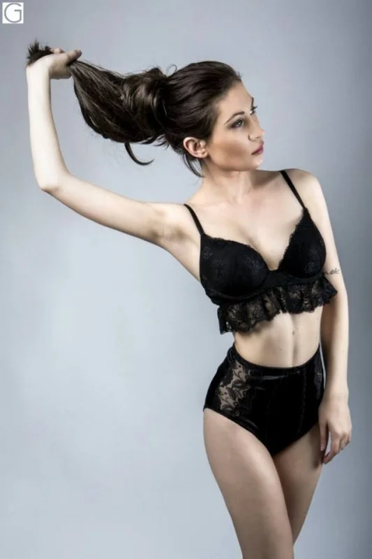 Nicole Q. - Hostess