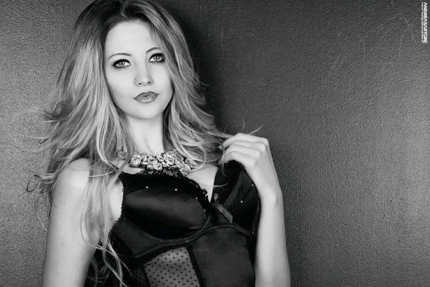 Andreea S. - Hostess