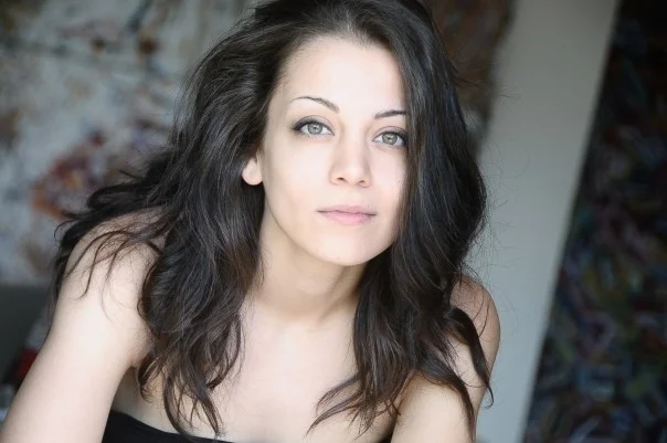Claudia G. - Hostess