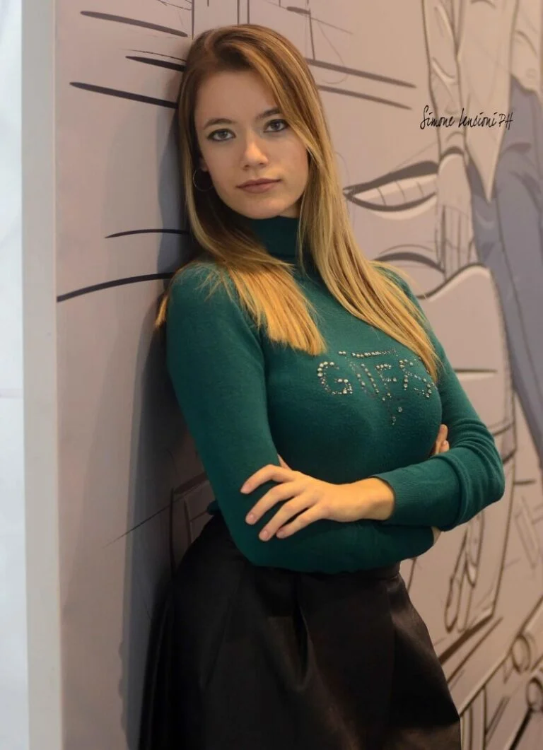 GIULIA URBANI - Showbiz Models (foto 8)