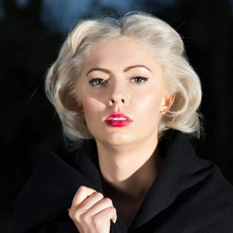 Jo Marney - Showbiz Models (foto 3)