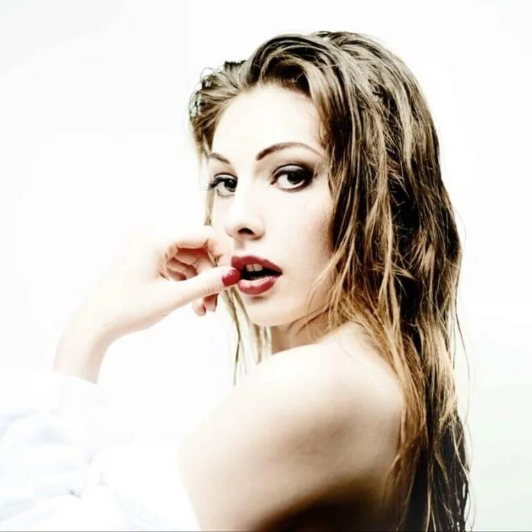 Evelina Albulesa - Showbiz Models (foto 4)