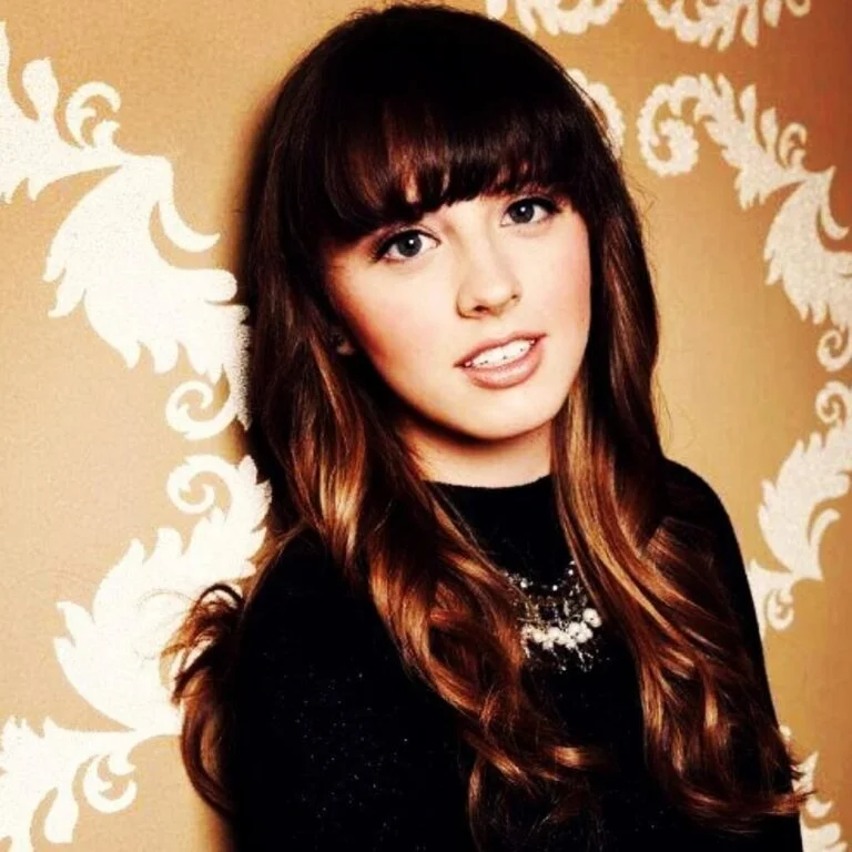 Megan Santer - Showbiz Models (foto 10)