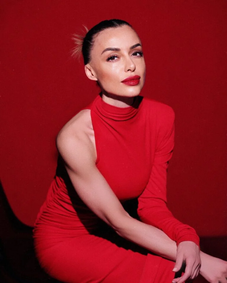 Ilaria Crosina - Showbiz Models (foto 14)