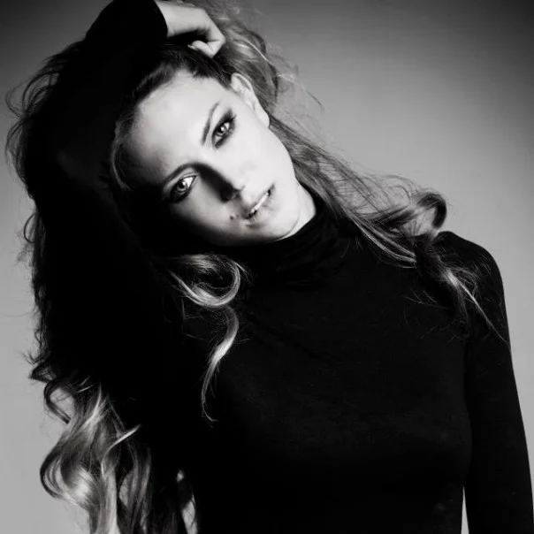 Valentina M. - Modelle