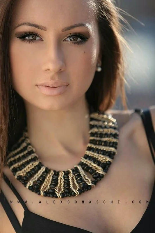 valentina s. - Hostess