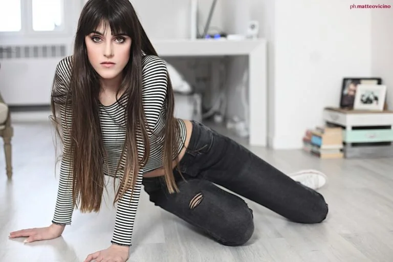LISA ASTORE - Showbiz Models (foto 2)