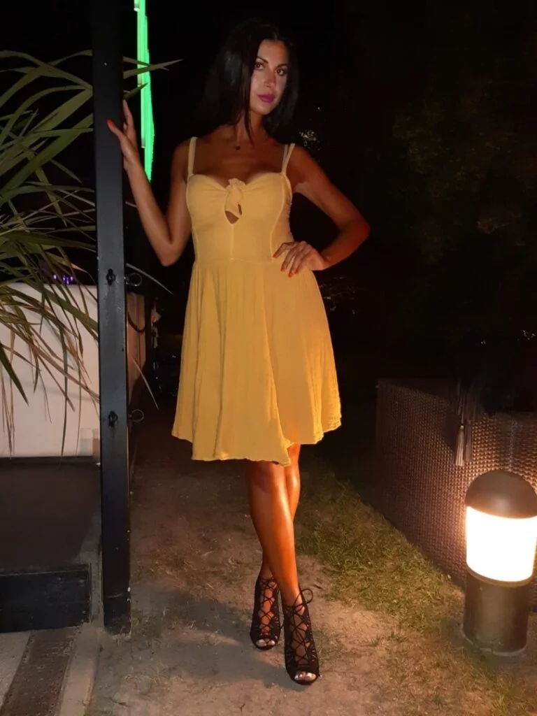 sara foschi - Showbiz Models (foto 4)