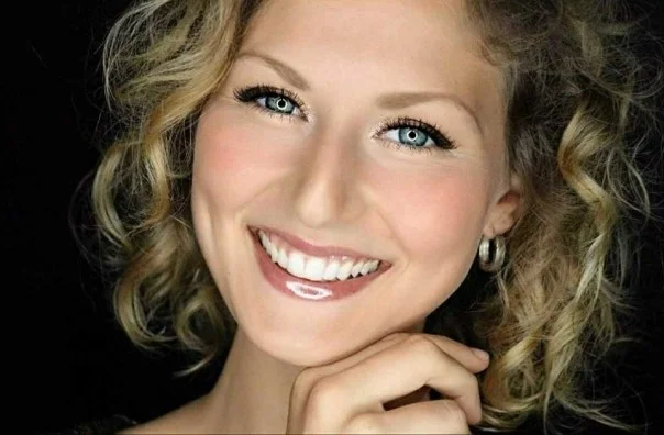 Adele F. - Hostess