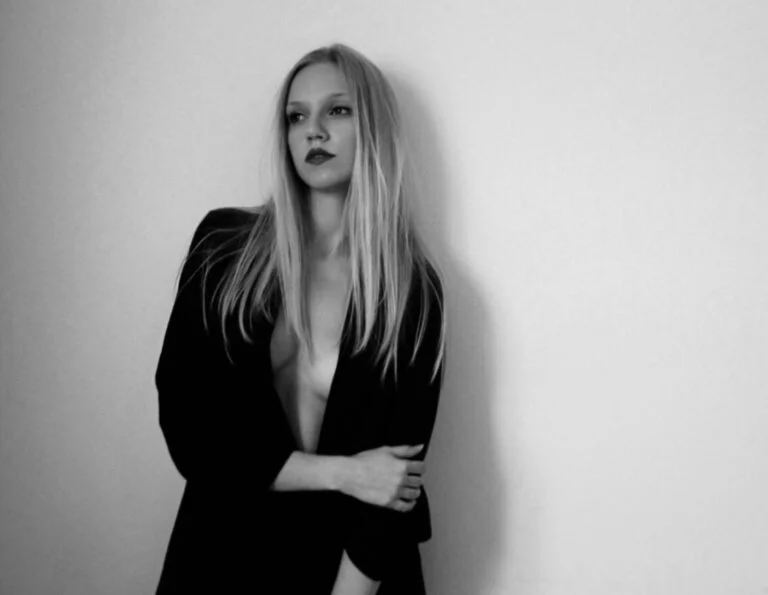 sara cornaggia - Showbiz Models (foto 8)