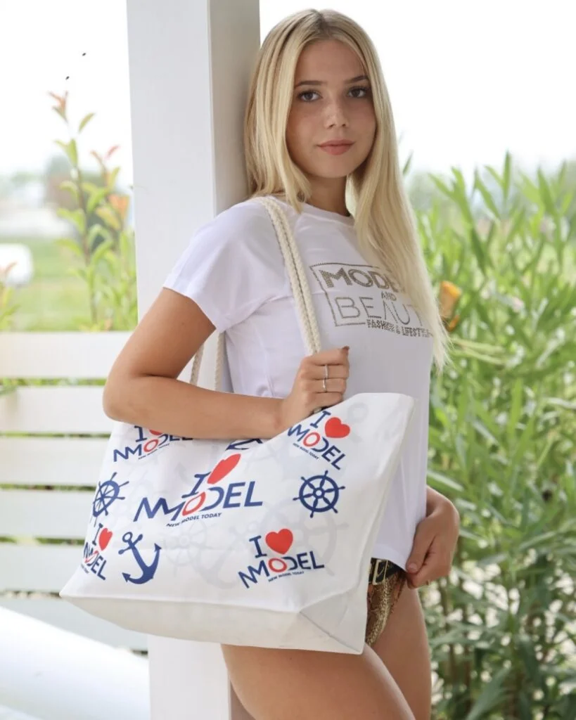 Alice Amari – Modelle Showbiz Models