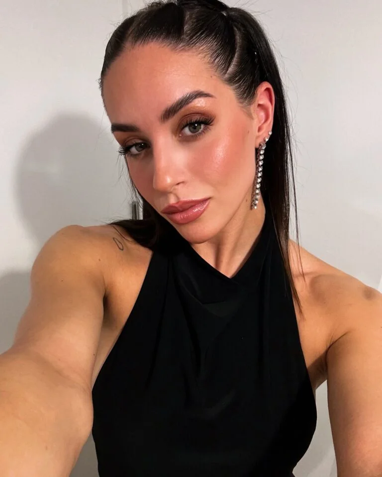 Martina Mancini - Showbiz Models