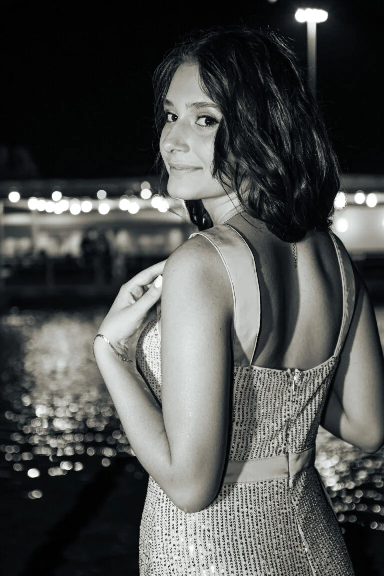 Erika S. - Hostess
