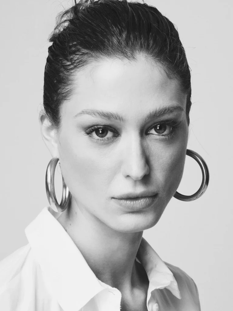 Lucrezia Ferrari - Showbiz Models