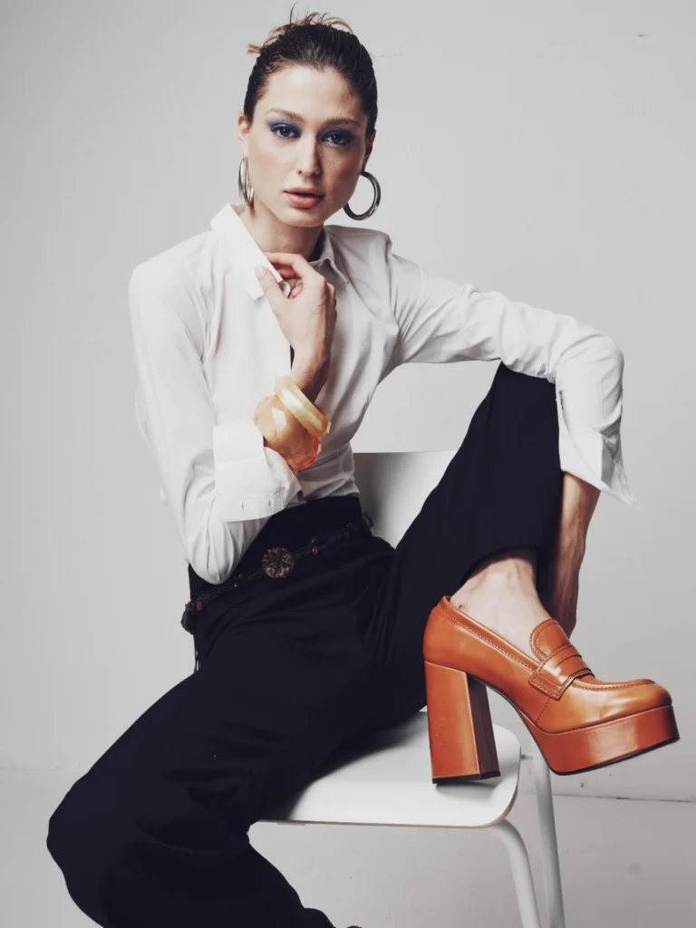 Lucrezia Ferrari - Showbiz Models