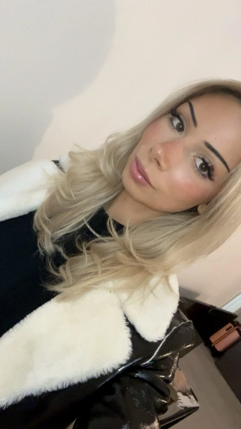 Giulia Saioni - Showbiz Models (foto 11)
