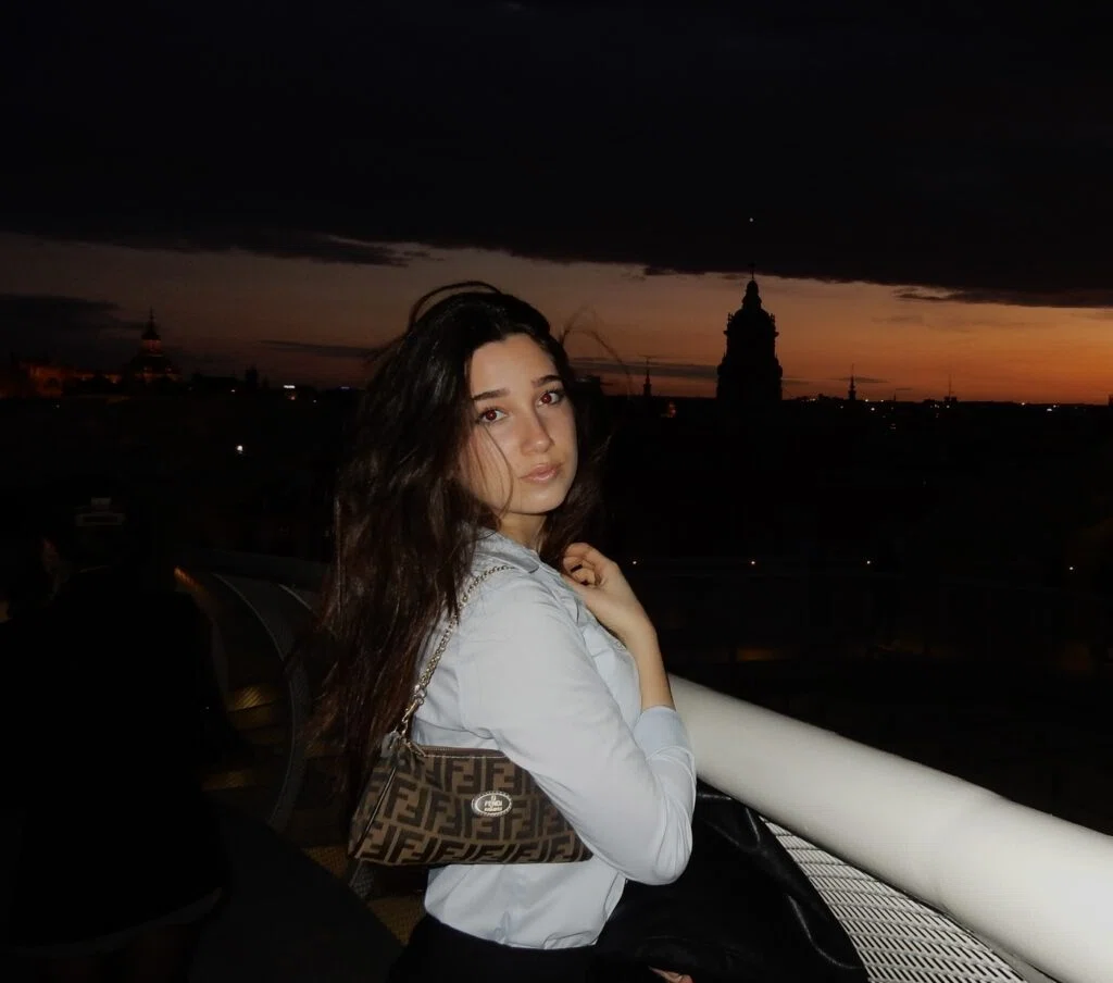 Adele Traversi – Modelle Showbiz Models