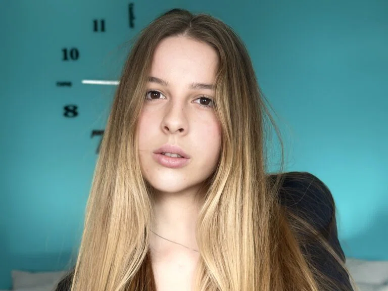 Camilla Allegri - Showbiz Models