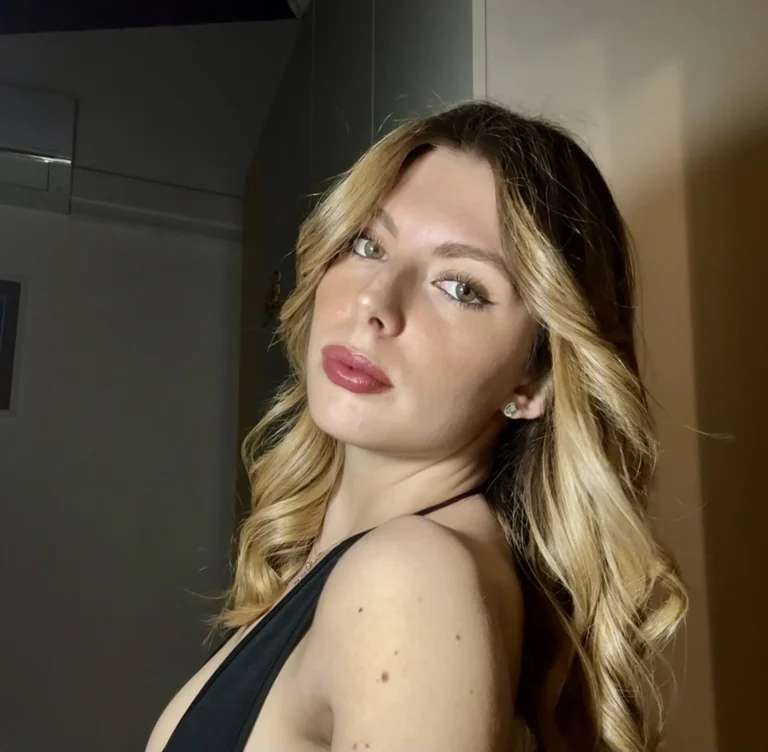 Asia Tarasconi - Showbiz Models